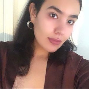 Meet your Posher, Nour